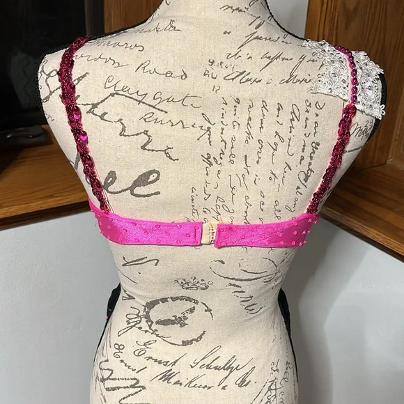 So Pink & White Bra Top with Embellishments & Balera Cropped Leggings Costume - Picture 6 of 17